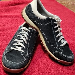 Simple Shoes, 9, Classic Suede Sneaker